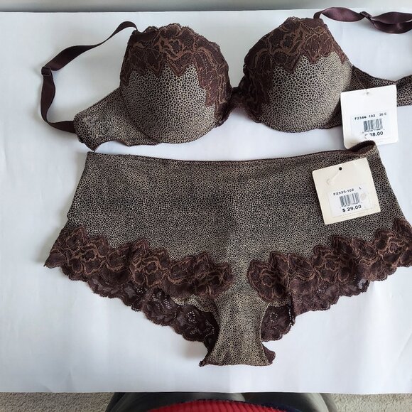 NWT Calvin Klein Bra and Brief set: 36C -bra, L-brief - Picture 4 of 4